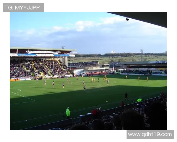 英锦标赛精彩对决斯肯索普主场迎战林肯城争夺胜利荣耀